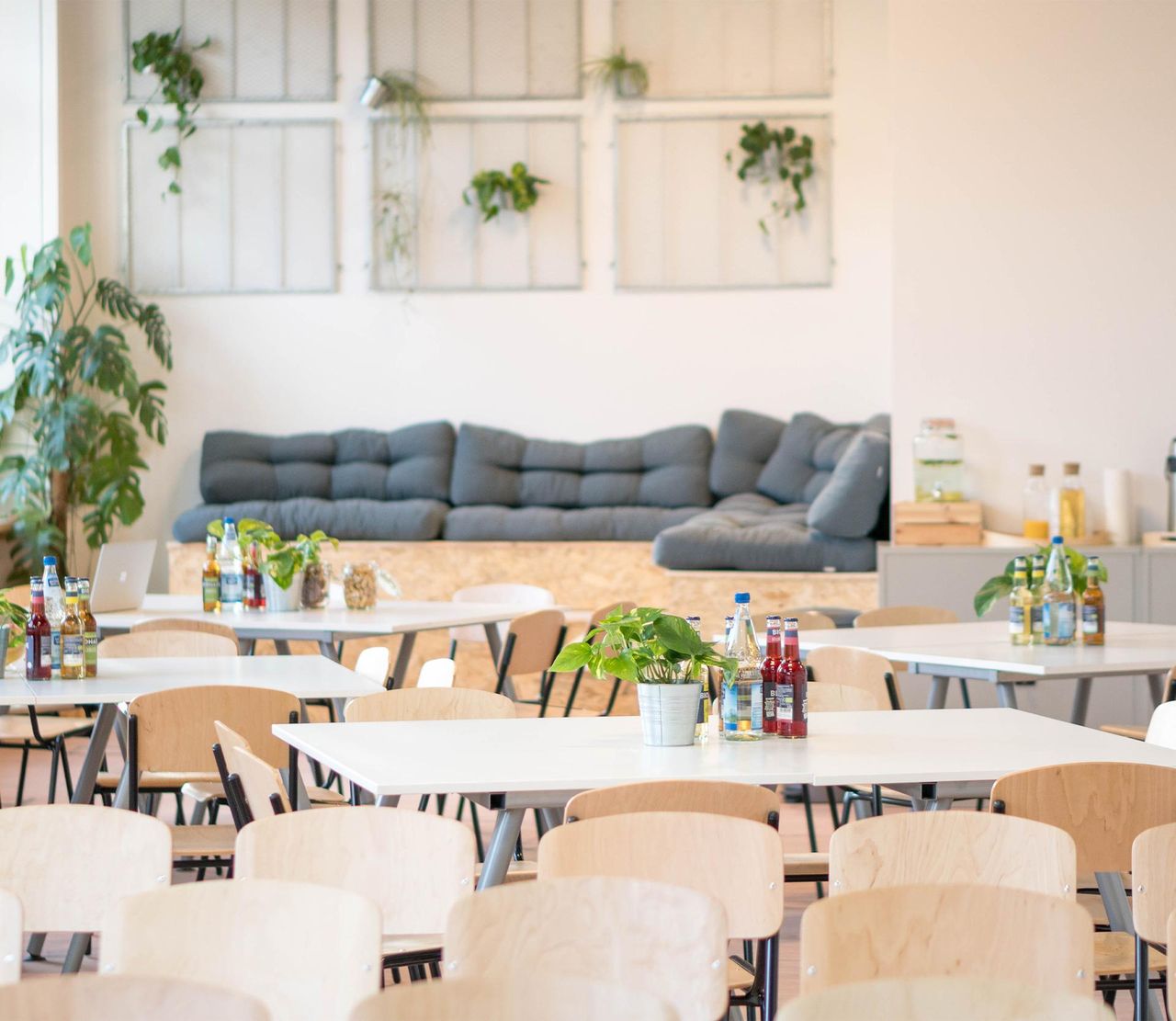 Leipzig Kreatives Meeting Außergewöhnliche Locations URBN JUNGLE Eventarea image 1