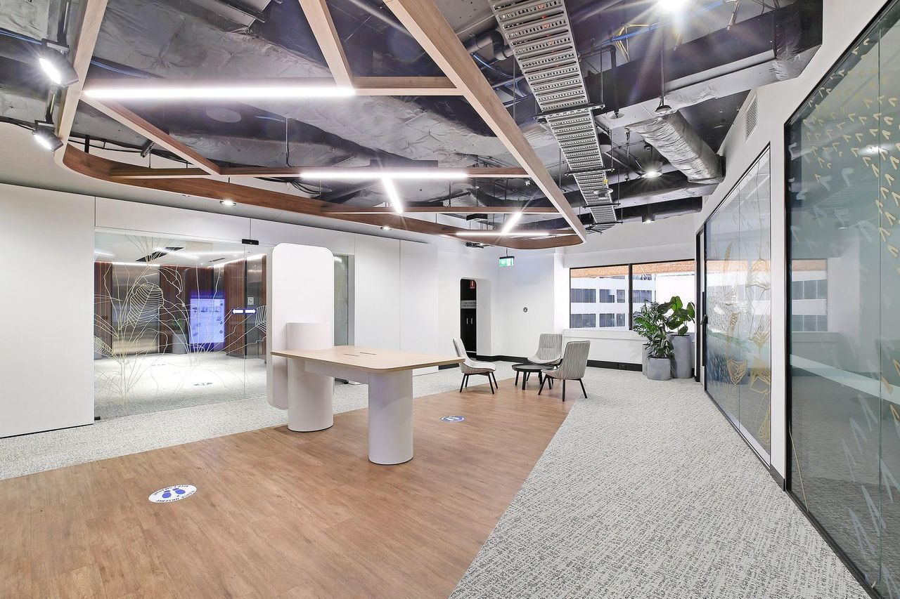 North Sydney Coworking Meetingraum 6-Seater Meeting Room image 5