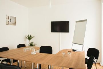 Vienna Boardroom image 1