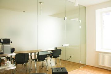 Vienna Boardroom image 3