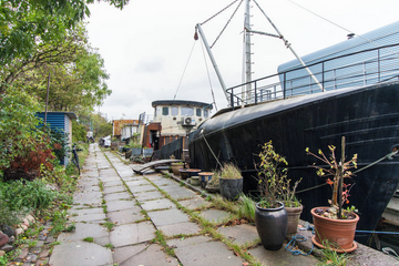 Copenhagen workshop spaces Boat Charming House Boat image 11