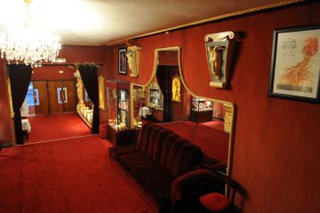 Parijs corporate event spaces Auditorium La Nouvelle Eve image 11