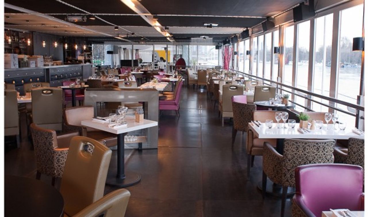 Paris corporate event spaces Boat SALON SUR L'EAU image 11