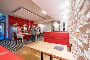 Berlin  Business center  image 1