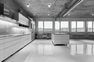 Zürich  Loft view/studio image 1