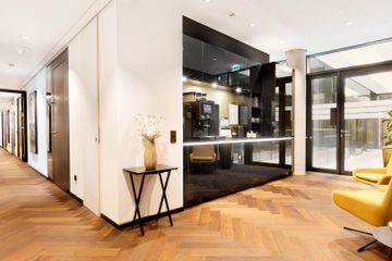 Hamburg Schulungsräume Vergaderruimte Chefbüro George Harrison, max. 4 Pax image 2