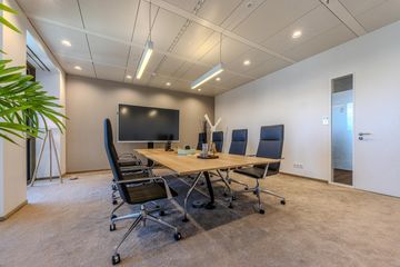 Frankfurt am Main  Konferenzraum Konferenzraum Law & Order 32.OG image 1