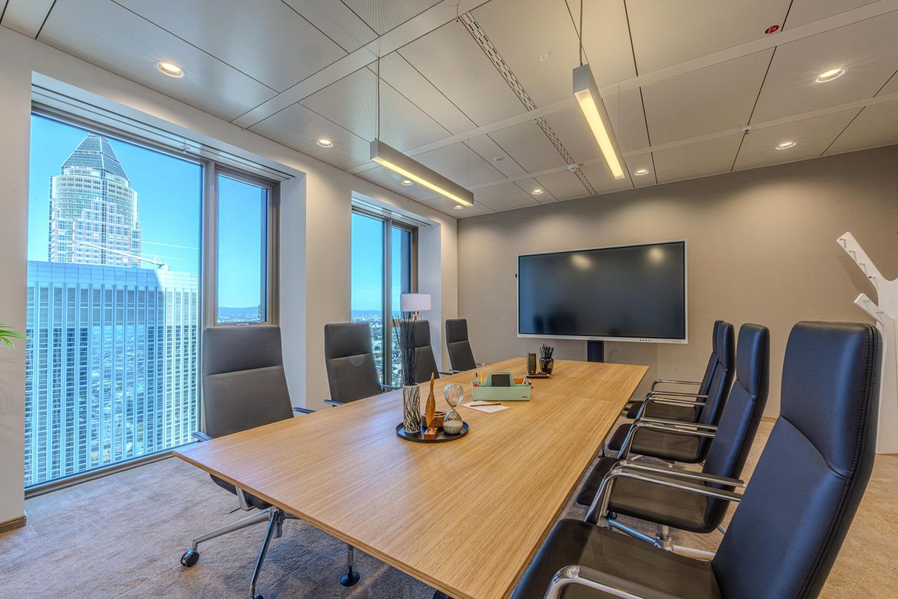 Frankfurt am Main  Konferenzraum Konferenzraum Law & Order 32.OG image 0