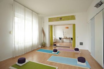 Berlin  Stadthaus Cornus am Mahler image 0