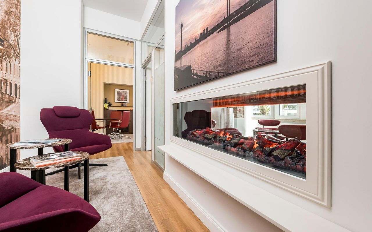 Düsseldorf  Meetingraum Kaminlounge 