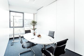 Frankfurt am Main Business center image 1