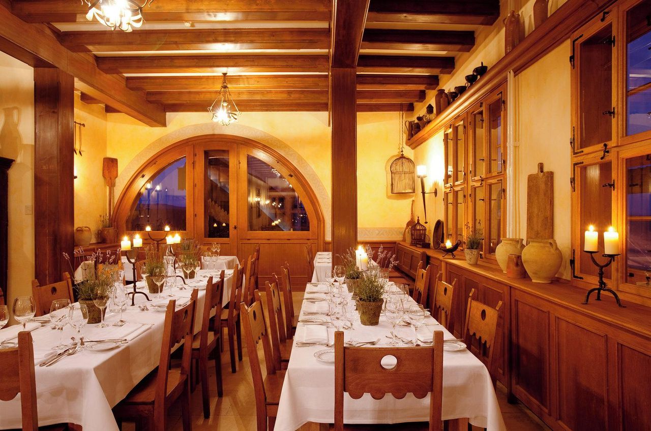 Rest der Welt  Historisches Gebäude Burgschenke Café Gadem image 2