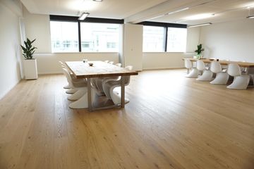 Stuttgart Schulungsräume Meeting room NEONPINK image 4