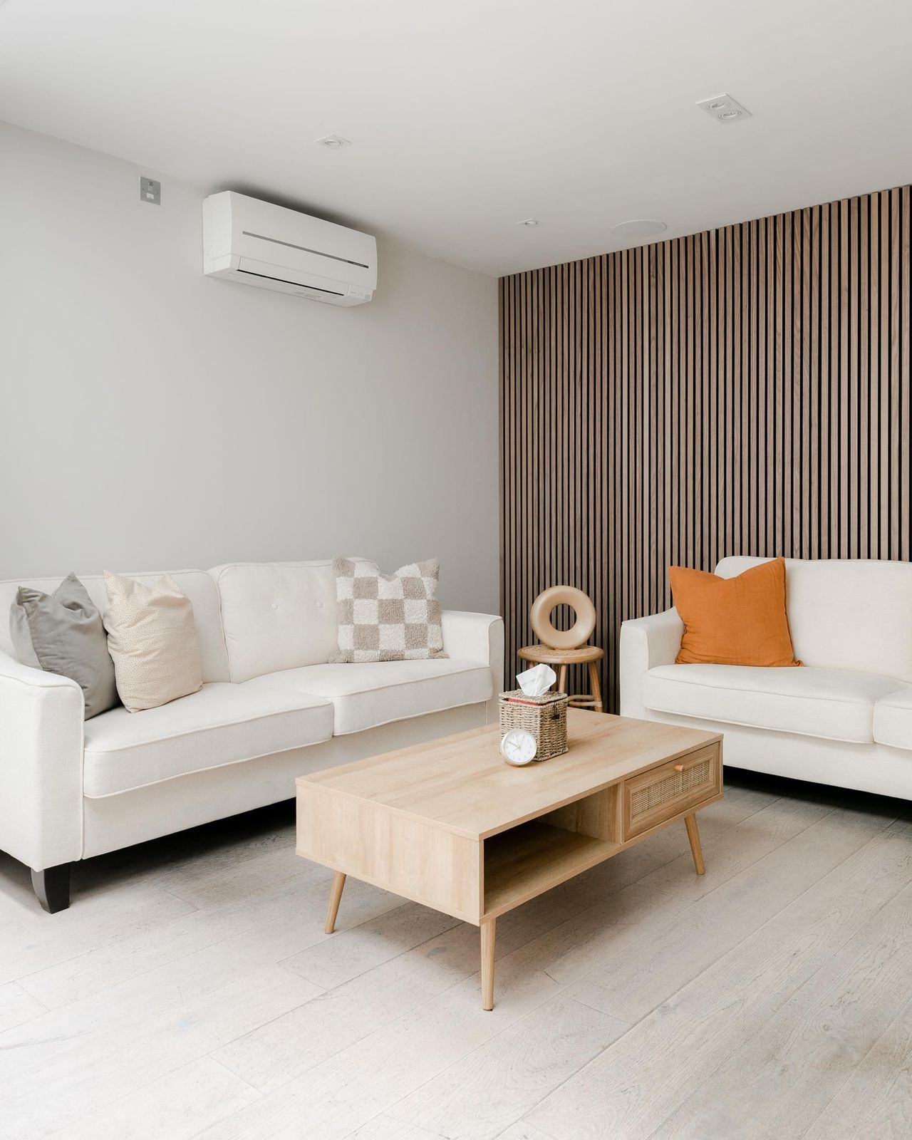 London  Praxis The Oak Room image 7