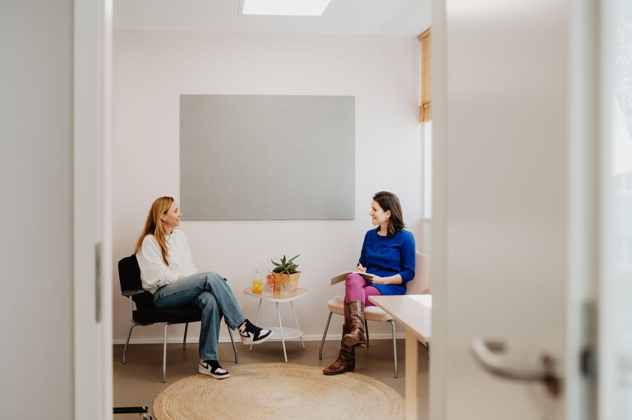 Cologne Kreatives Meeting Coworking spaces Coachingraum image 2