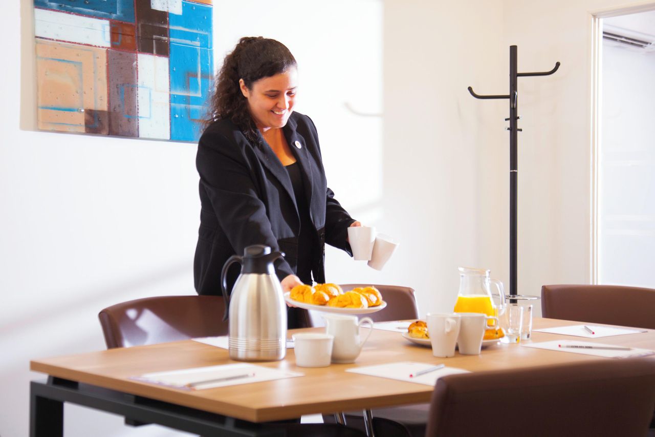 Rest of the World  Business center Mayflower Suite image 3