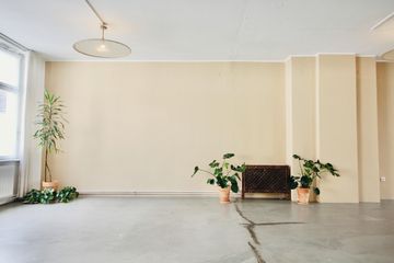 Berlin Sustainable space Loft Studio image 2