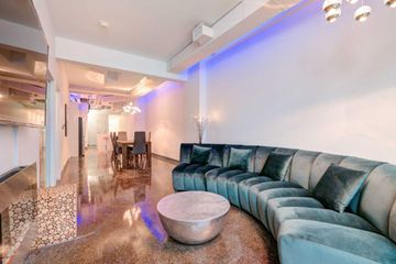 Rest van de wereld  Apartment Third Floor with Patios image 4