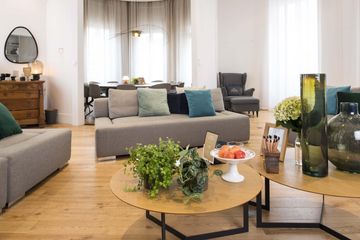 Lyon Unusual venue Le Salon image 1