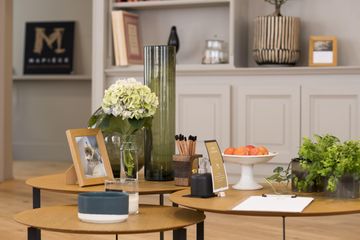 Lyon Unusual venue Le Salon image 5