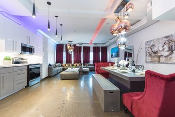 Rest van de wereld  Apartment Dundas St West - Second + Third Floor image 2