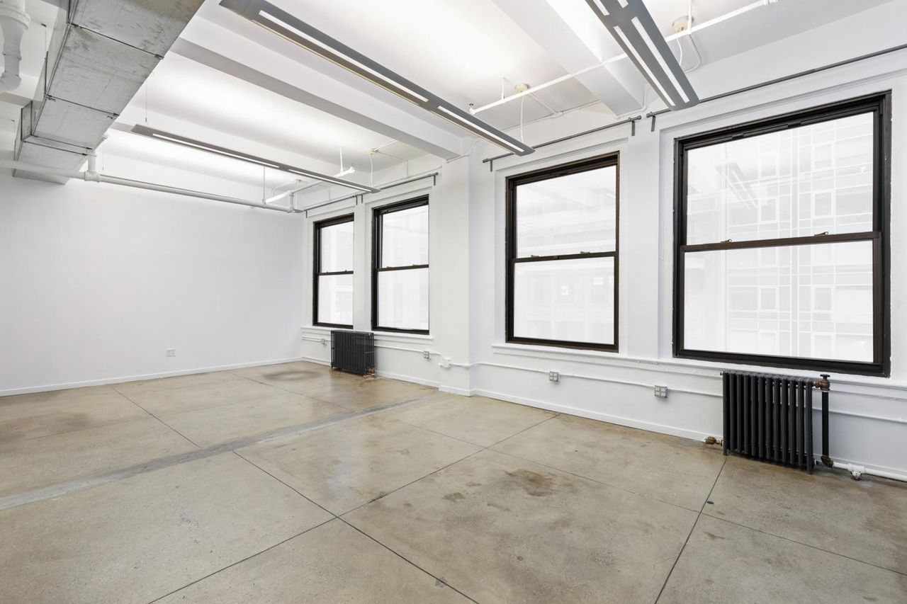 NYC   Photo Studio with Natur image 5