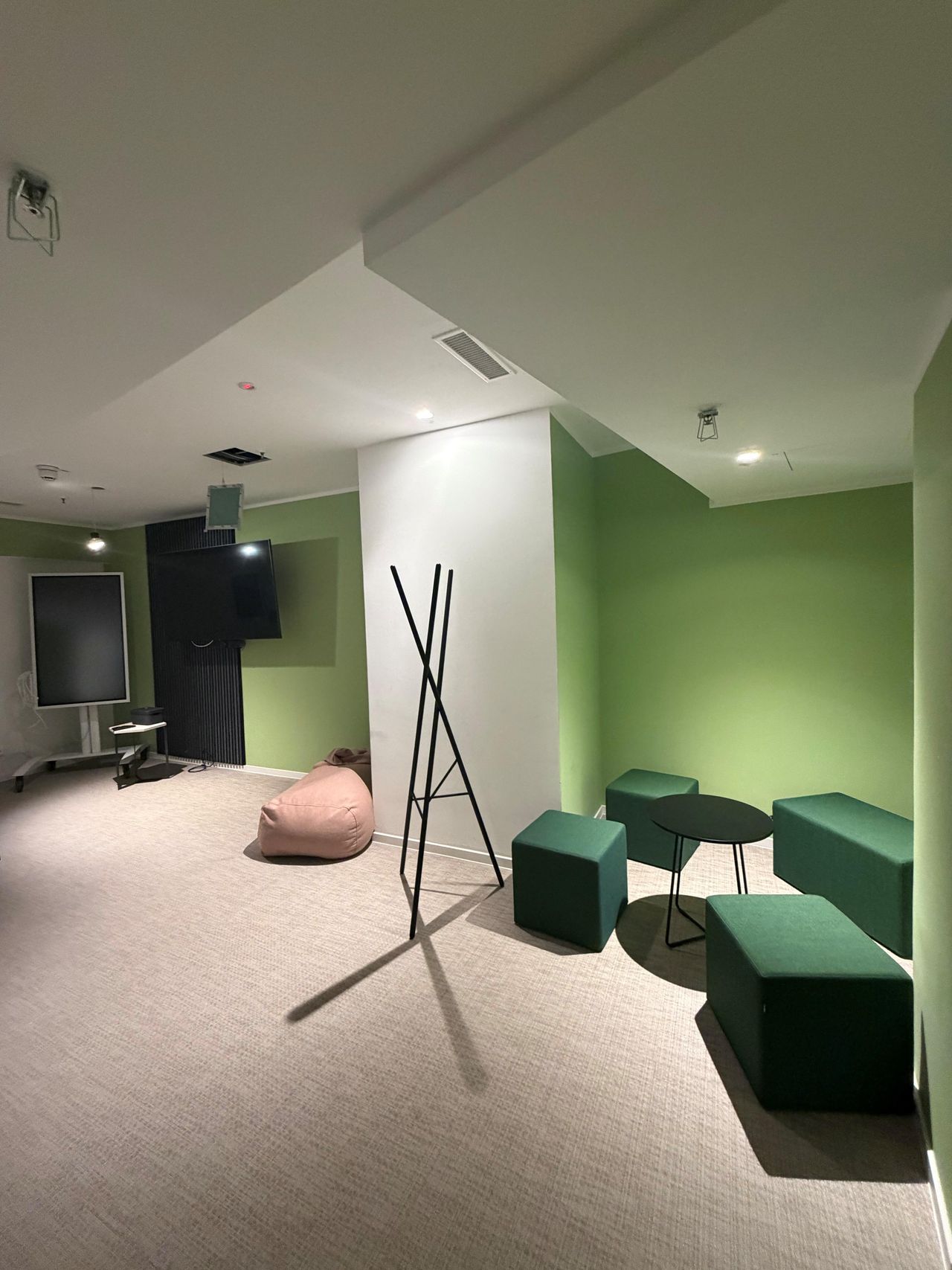 Berlin Coworking Meetingraum SkyLab - Space Shack image 5