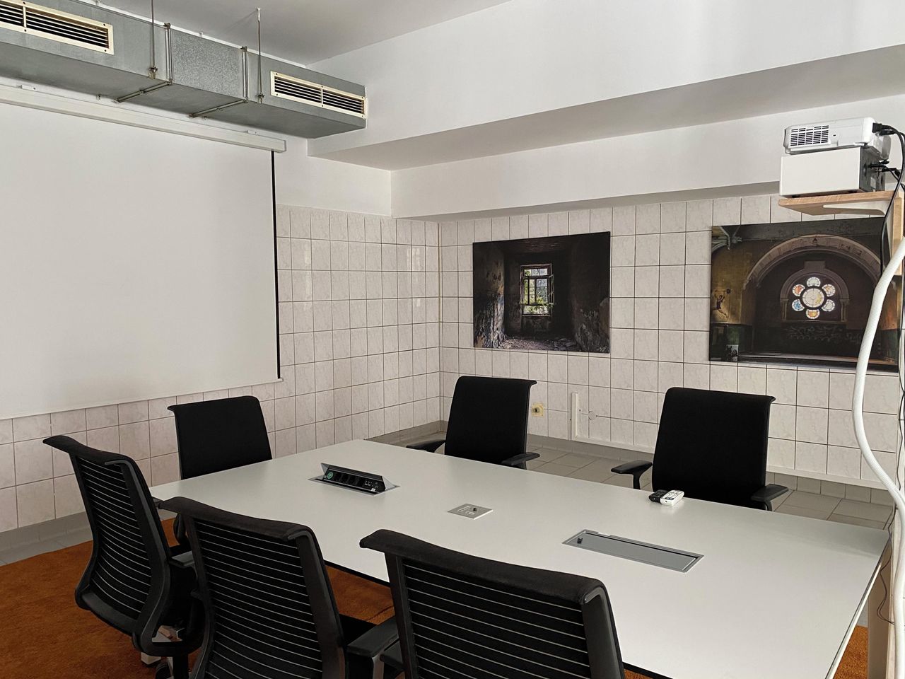 Leipzig  Coworking Space Meeting Raum. image 1