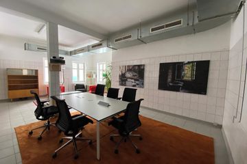 Leipzig  Coworking Space Meeting Raum. image 2