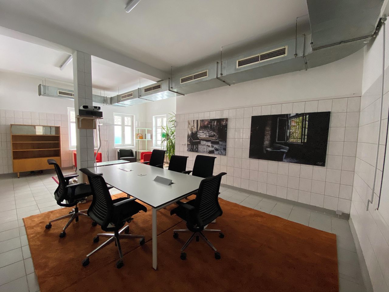 Leipzig  Coworking Space Meeting Raum. image 2