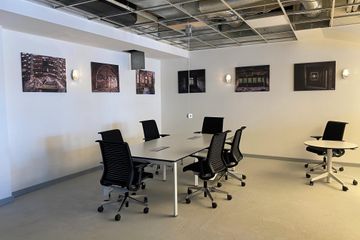 Leipzig Coworking Space CoWorking Tisch Tagesticket image 4