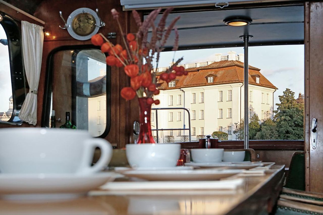 Berlijn  Dakterras Workshopbarkasse | Seminar&Dinneryacht image 25