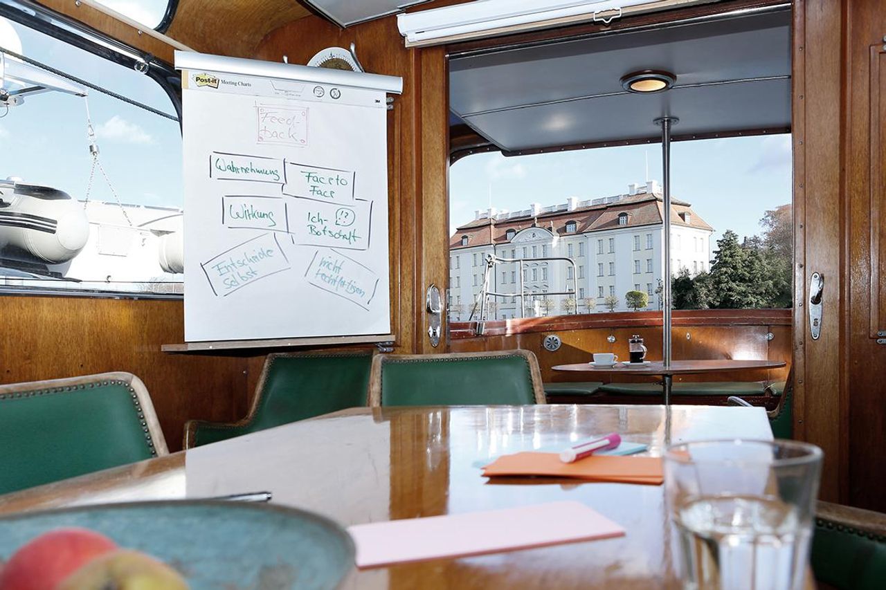 Berlijn  Dakterras Workshopbarkasse | Seminar&Dinneryacht image 37
