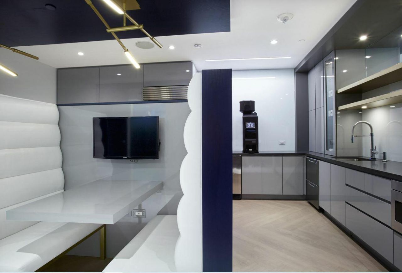 NYC  Boardroom Elegant Boardroom in a conducive environment image 3