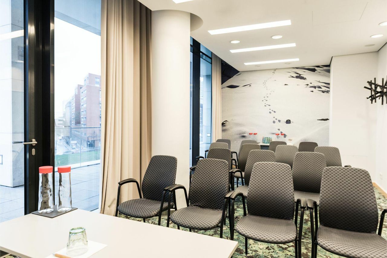 Berlin  Studio Mountain Hare image 0