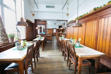 München Restaurant Bräustüberl image 1