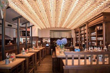 München  Restaurant Münchner Saal image 2