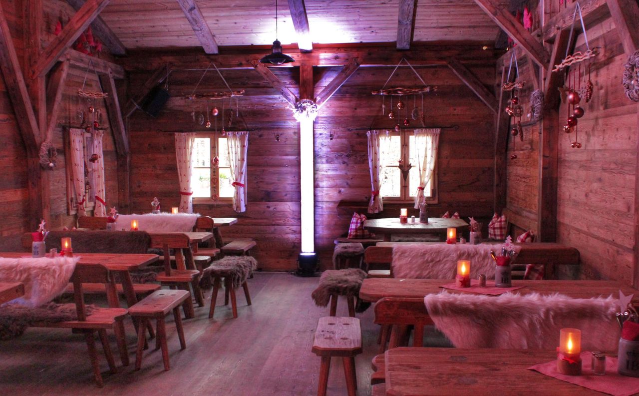 Munich  Restaurant Almhütte image 1