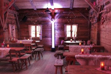 München Restaurant Almhütte image 1