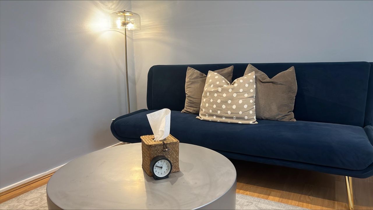 London  Consulting Room Azura Room image 1