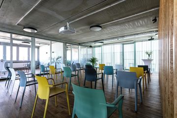 Rest of the World Meetingräume Function Room Seminarraum AirSpace image 0