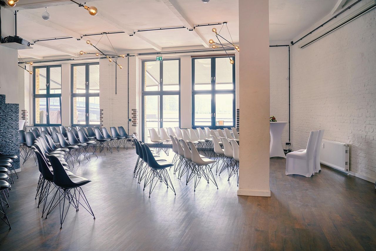 Berlin  Veranstaltungsraum ALVA Lounge image 5