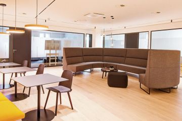 Mainz  Business Center Townhall image 2