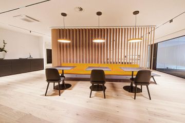 Mainz  Business Center Townhall image 3