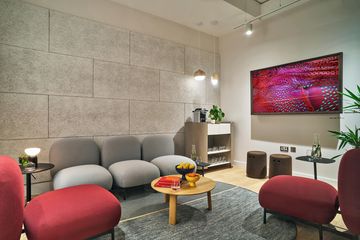 London  Meeting room Grand Salon Room #14 image 2