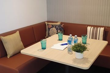 Melbourne Roundtable Discussion Business center Meeting Pods image 2