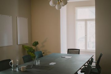 Munich Kunden-Meeting Meeting room Wunderschöner Meetingraum im Design-Altbau mitten in Schwabing image 0