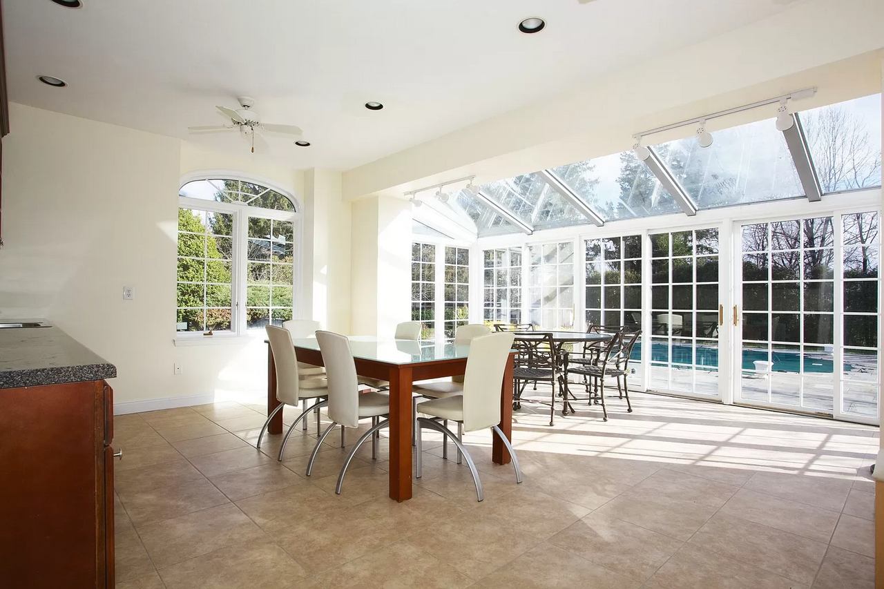 Rest van de wereld   Montclair Mansion - As Seen on Love & Hip Hop Season 10 image 21