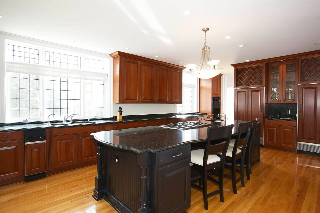 Rest van de wereld   Montclair Mansion - As Seen on Love & Hip Hop Season 10 image 31