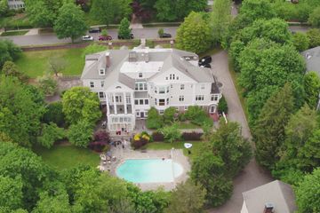 Rest van de wereld   Montclair Mansion - As Seen on Love & Hip Hop Season 10 image 8